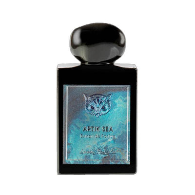 Lorenzo Pazzaglia Artik Sea Extrait de Parfum – A refreshing unisex marine fragrance with citrus, floral, and woody notes.